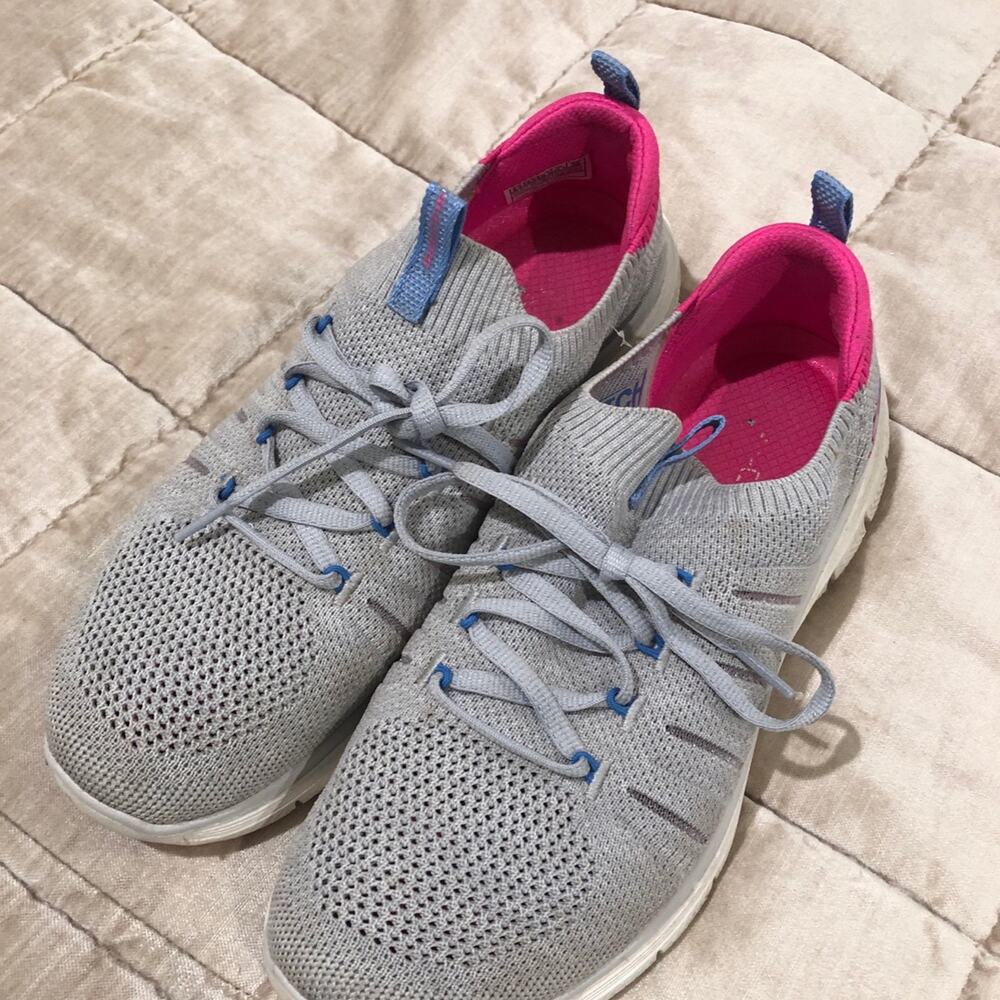 SKECHERS stretch Fit light weight size 8.5